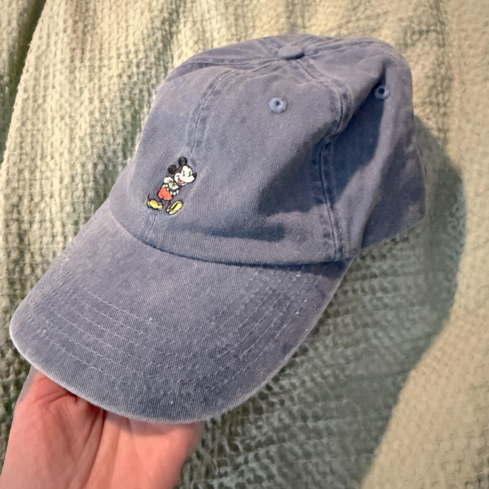 Disneyland parks hat Mickey Mouse
